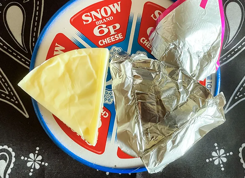 6Pチーズ雪印のチーズはキレイにむける