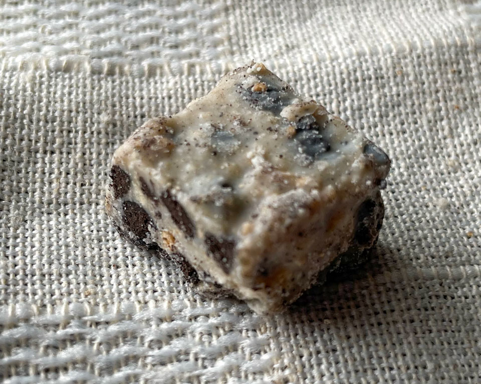 生活志向プラスのクランチチョコのアップ